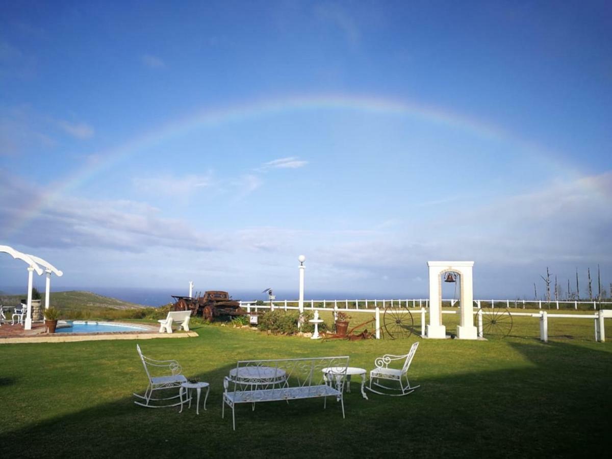 Tniqua Stable Inn Plettenberg Bay Exterior photo